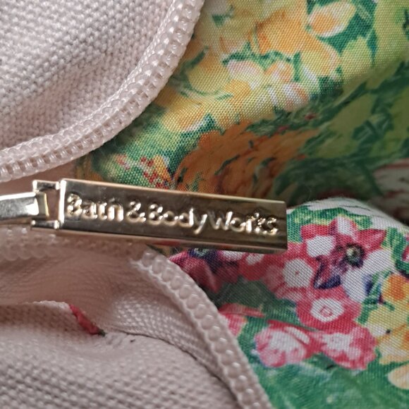 Bath and Body Works Tote Bag - Picture 5 of 5